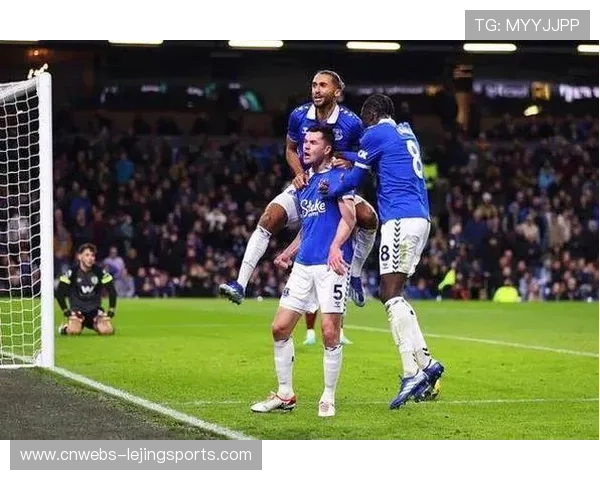 狼队保级形势严峻，客战埃弗顿需抢分止住连败颓势